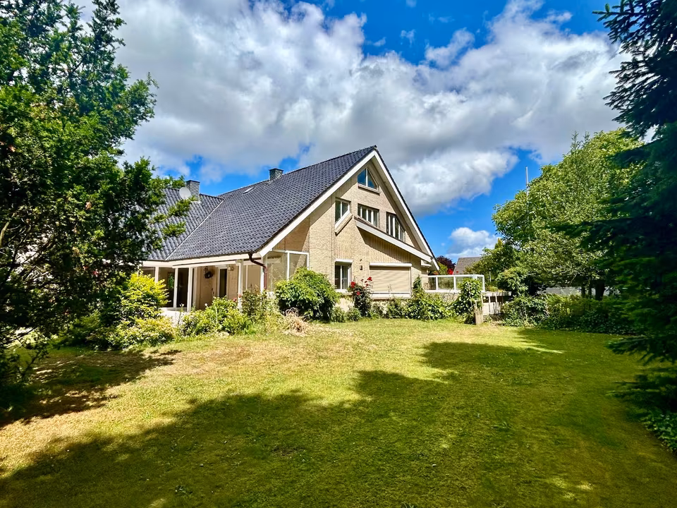 Exklusives Einfamilienhaus mit Einliegerwohnung in Bestlage von Handewitt!